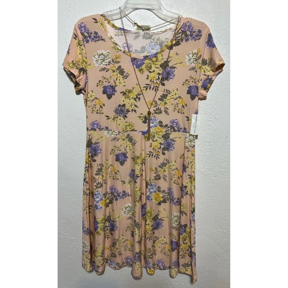 Bobbie Brooks Peach Floral Fit and Flare Dress with Necklace‎ NWT Medium